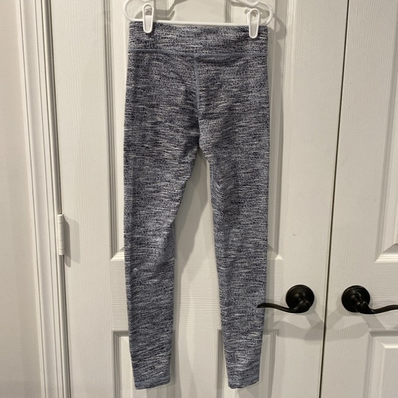 Ivivva by Lululemon Girls Size 10 Leggings Full Length Black White - Picture 5 of 5